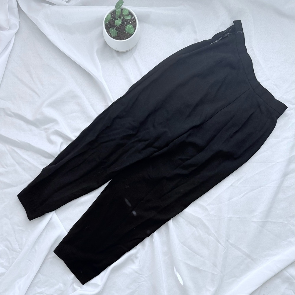 Anne Klein Women’s Black Tapered Dress Pants, size 8